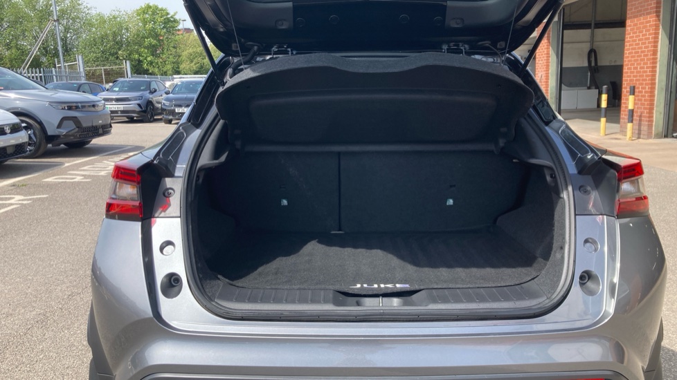 Nissan Juke 1.0 DiG-T 114 Tekna+ 5dr Petrol Hatchback - Image 4