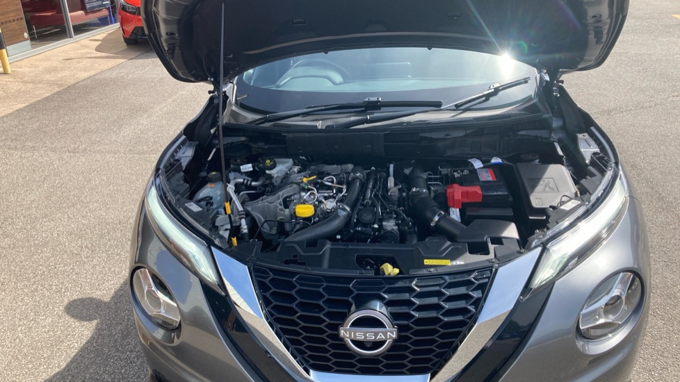 Nissan Juke 1.0 DiG-T 114 Tekna+ 5dr Petrol Hatchback - Image 8