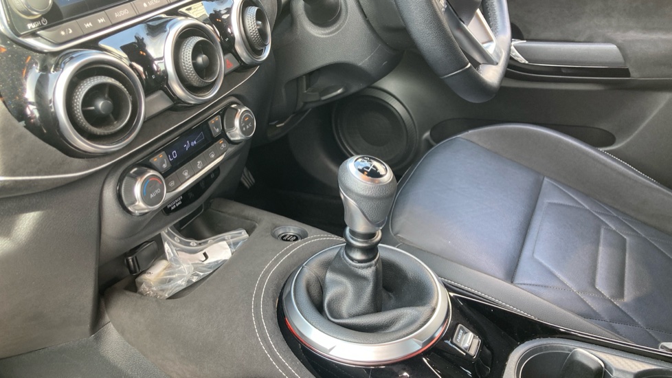 Nissan Juke 1.0 DiG-T 114 Tekna+ 5dr Petrol Hatchback - Image 13