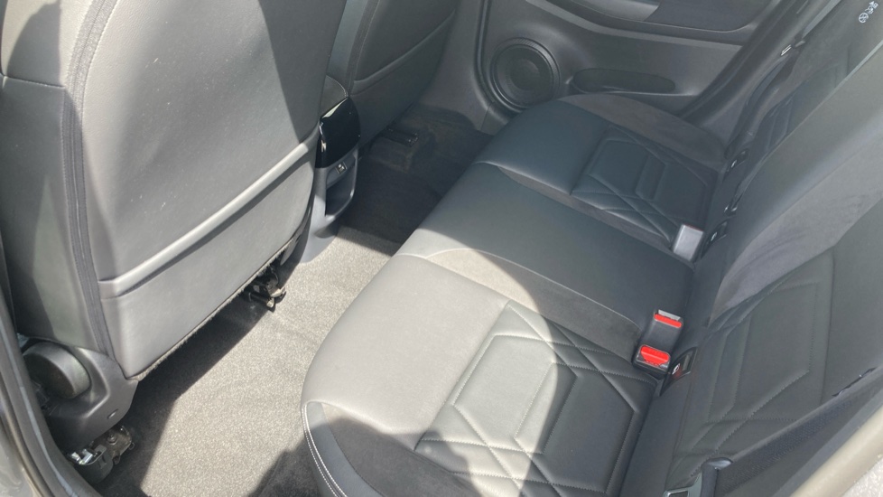 Nissan Juke 1.0 DiG-T 114 Tekna+ 5dr Petrol Hatchback - Image 16