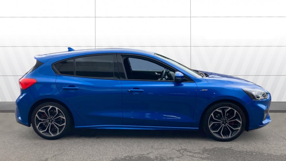 Ford Focus 1.0 EcoBoost 125 ST-Line X 5dr Petrol Hatchback - Image 5