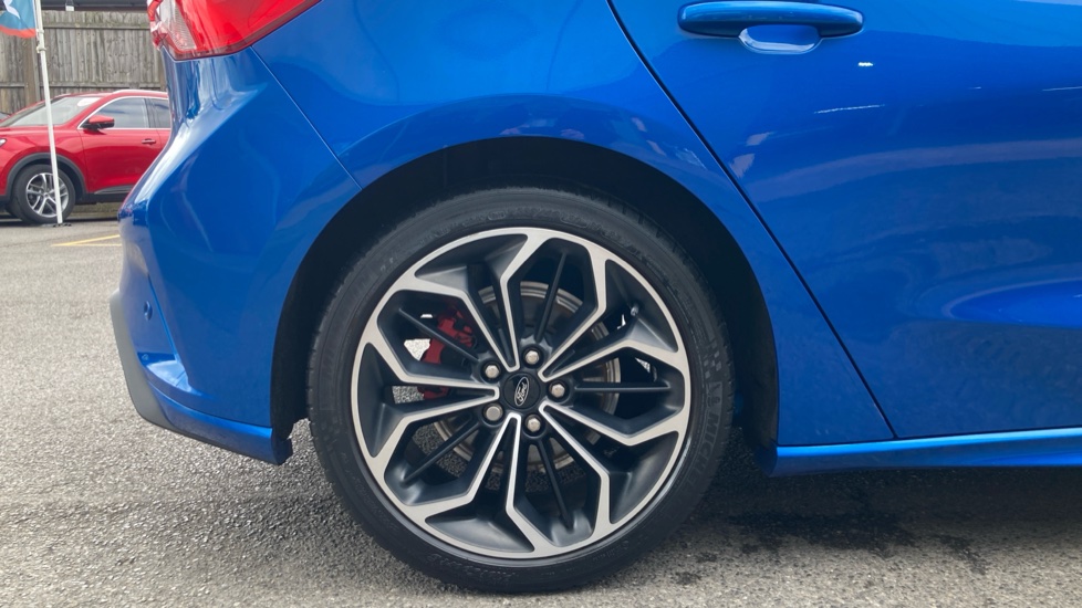 Ford Focus 1.0 EcoBoost 125 ST-Line X 5dr Petrol Hatchback - Image 7