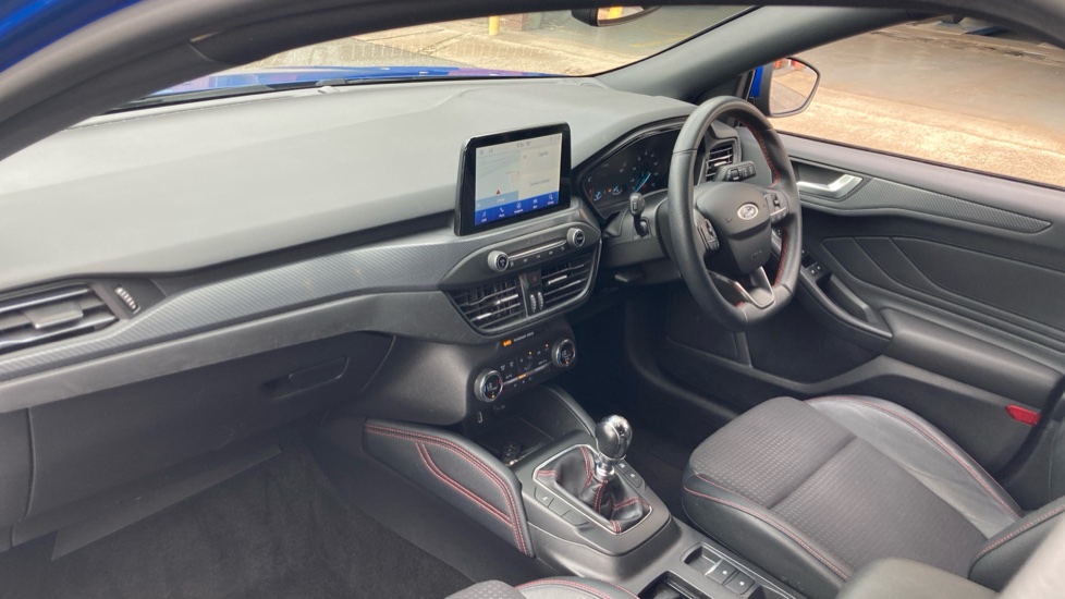 Ford Focus 1.0 EcoBoost 125 ST-Line X 5dr Petrol Hatchback - Image 9