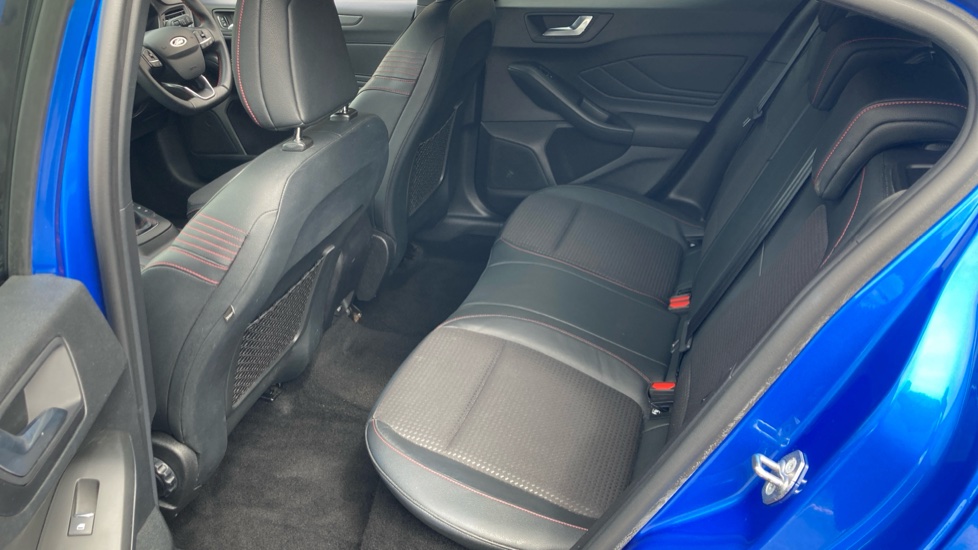 Ford Focus 1.0 EcoBoost 125 ST-Line X 5dr Petrol Hatchback - Image 16