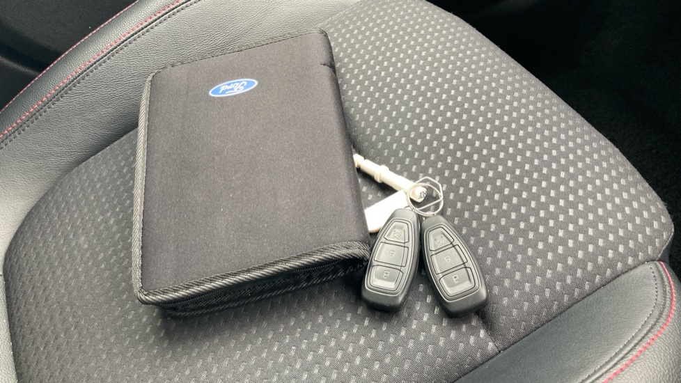Ford Focus 1.0 EcoBoost 125 ST-Line X 5dr Petrol Hatchback - Image 19