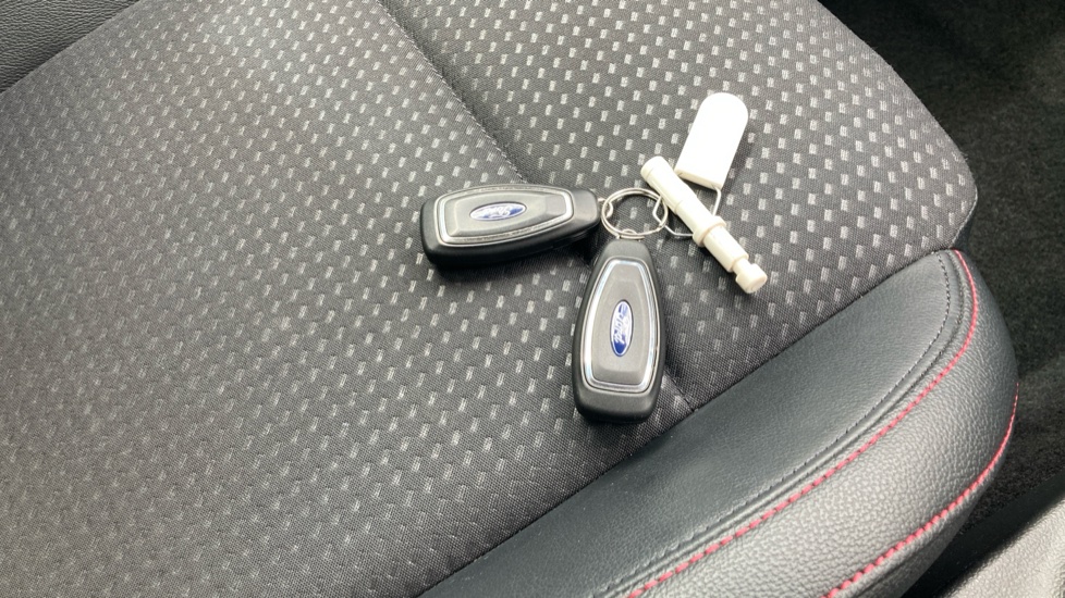 Ford Focus 1.0 EcoBoost 125 ST-Line X 5dr Petrol Hatchback - Image 20