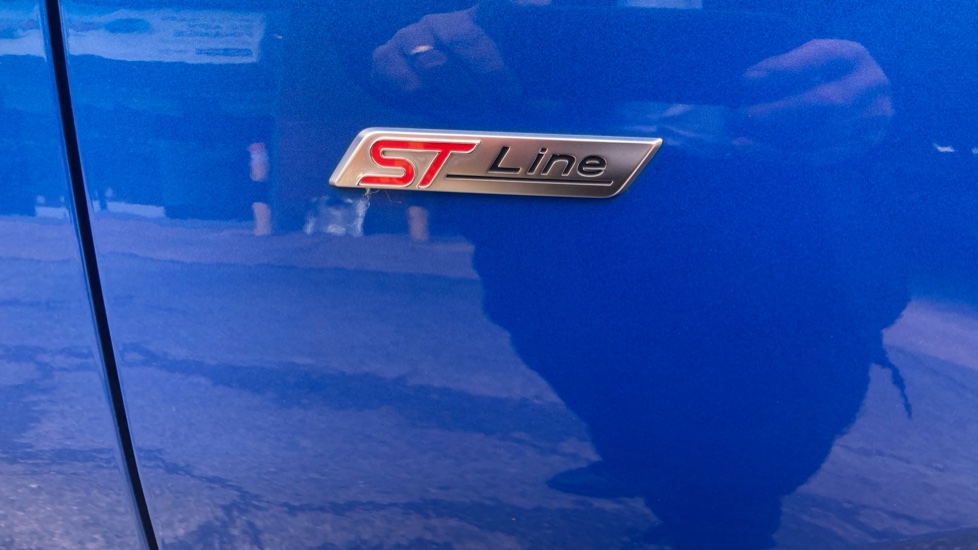 Ford Focus 1.0 EcoBoost 125 ST-Line X 5dr Petrol Hatchback - Image 34