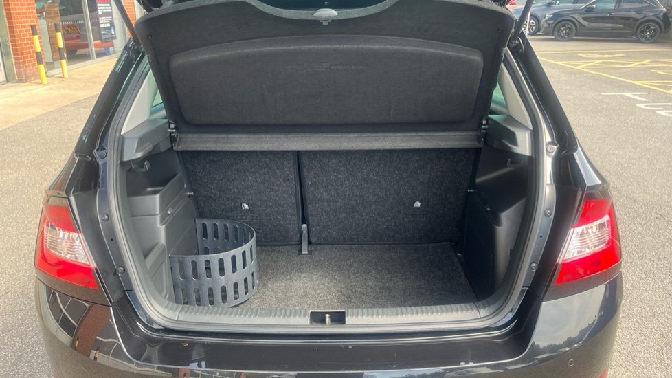Skoda Fabia 1.0 TSI SE L 5dr Petrol Hatchback - Image 4