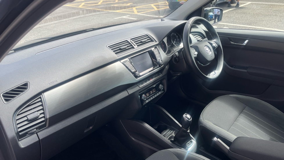Skoda Fabia 1.0 TSI SE L 5dr Petrol Hatchback - Image 9