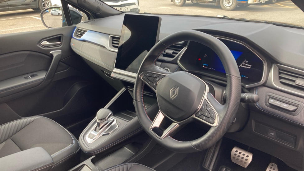 Renault Symbioz 1.6 E-Tech FHEV 145 Techno Esprit Alpine 5dr Auto Hybrid Estate - Image 11