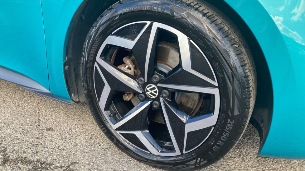 Volkswagen ID.3 150kW 1ST Edition Pro Power 62kWh 5dr Auto Electric Hatchback - Image 35