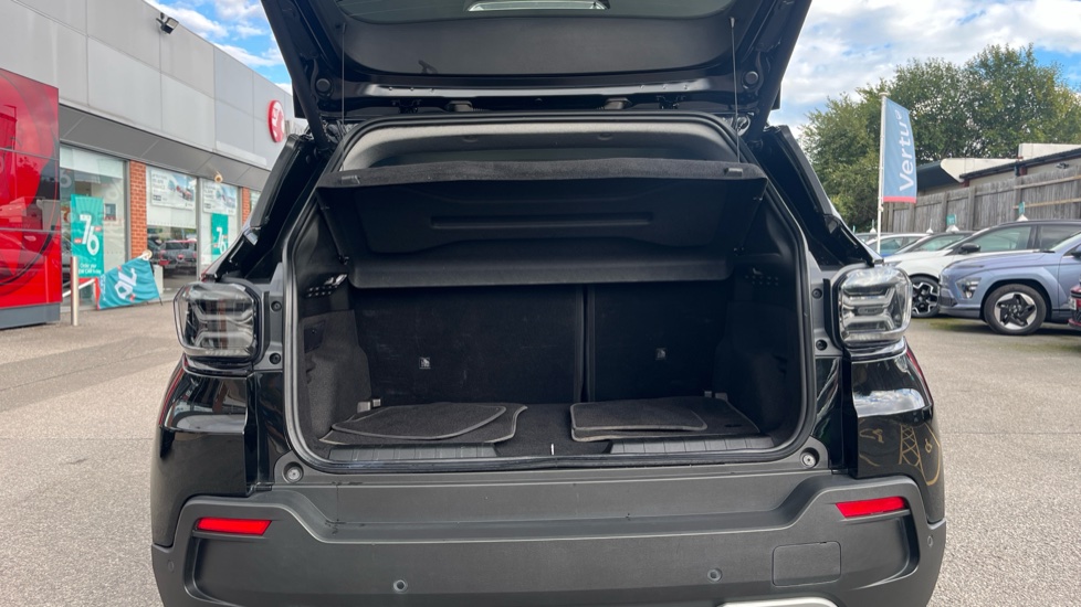 Jeep Avenger 115kW Summit 54kWh 5dr Auto Electric Hatchback - Image 4