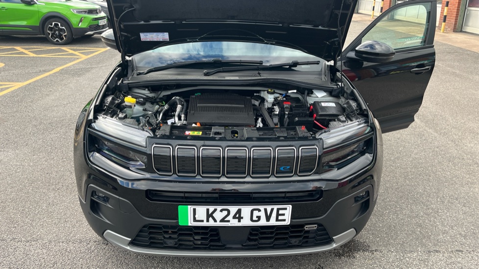 Jeep Avenger 115kW Summit 54kWh 5dr Auto Electric Hatchback - Image 8