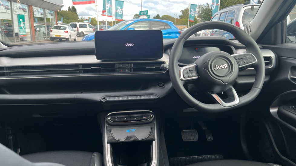 Jeep Avenger 115kW Summit 54kWh 5dr Auto Electric Hatchback - Image 10