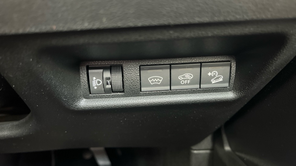 Jeep Avenger 115kW Summit 54kWh 5dr Auto Electric Hatchback - Image 25