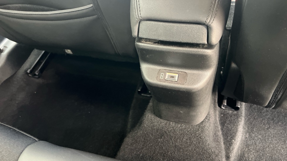 Jeep Avenger 115kW Summit 54kWh 5dr Auto Electric Hatchback - Image 39
