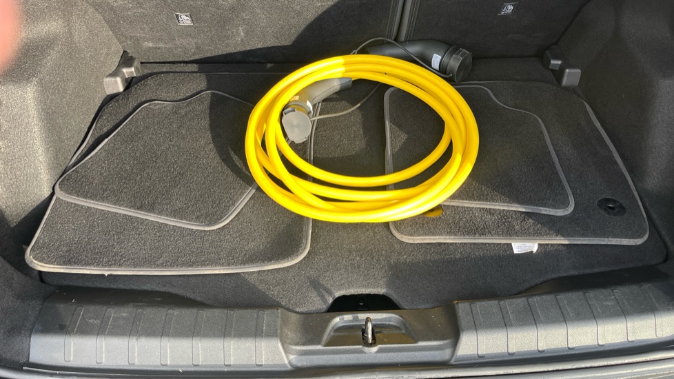 Jeep Avenger 115kW Summit 54kWh 5dr Auto Electric Hatchback - Image 41