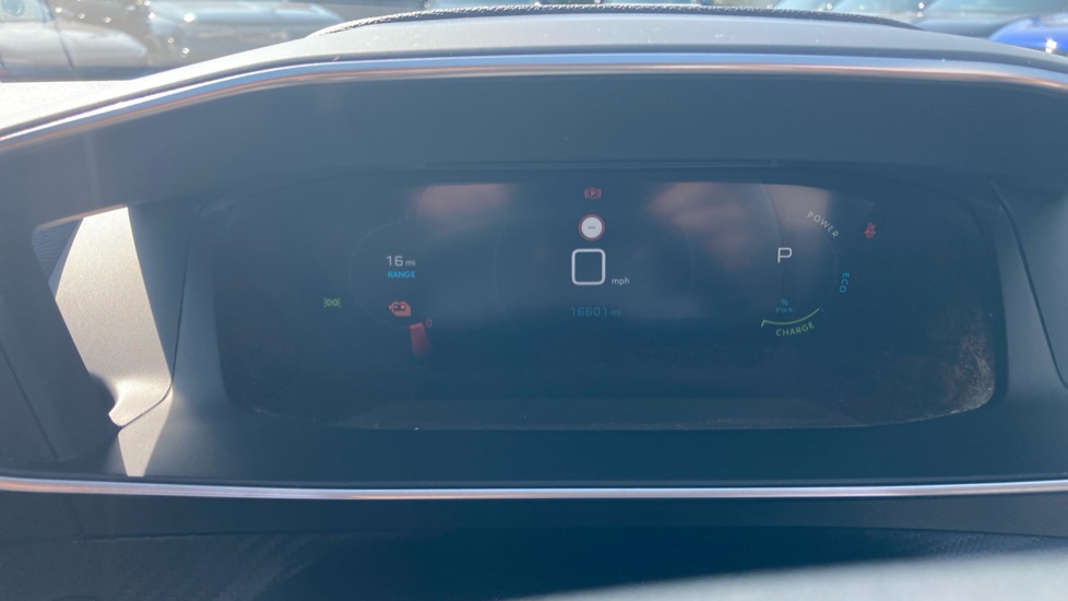 Peugeot 2008 100kW Allure Premium 50kWh 5dr Auto Electric Estate - Image 18