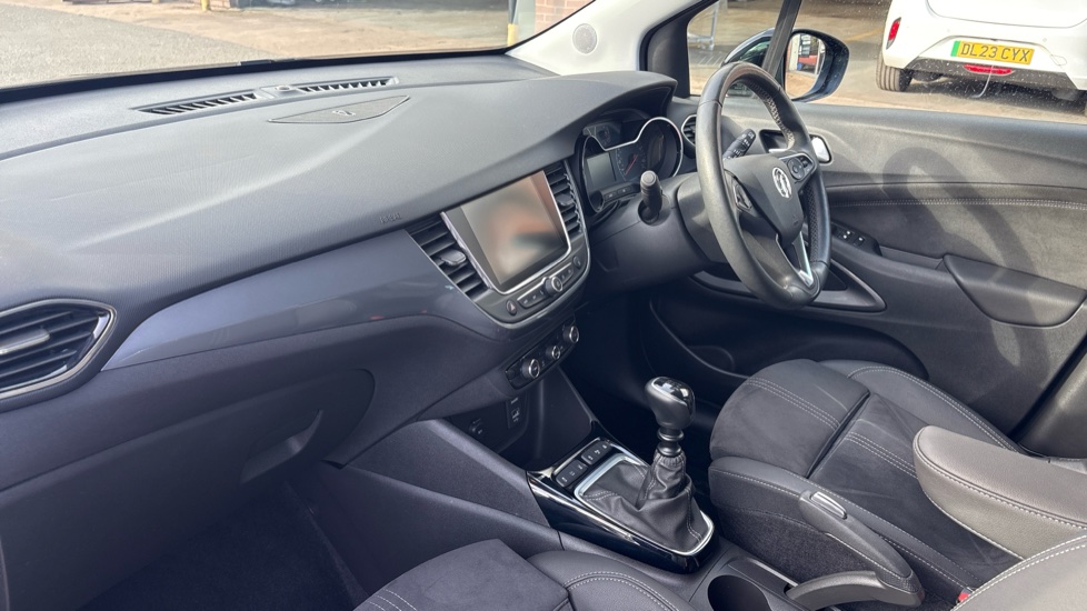 Vauxhall Crossland 1.2 Turbo Ultimate 5dr Petrol Hatchback - Image 9