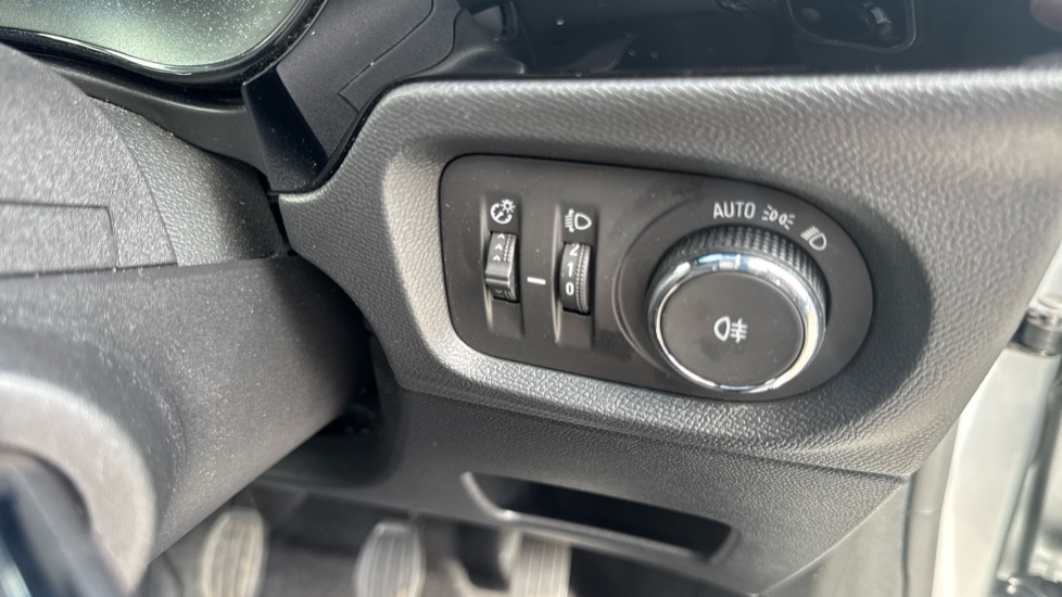 Vauxhall Corsa 1.2 GS 5dr Petrol Hatchback - Image 37