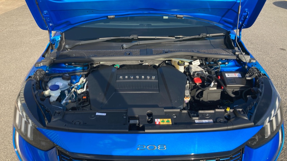 Peugeot 208 100kW GT Premium 50kWh 5dr Auto Electric Hatchback - Image 8