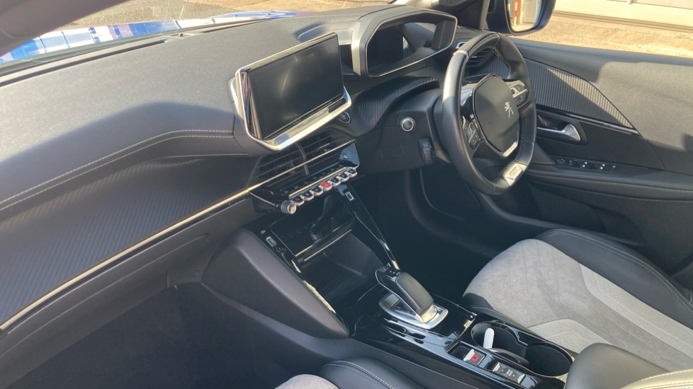 Peugeot 208 100kW GT Premium 50kWh 5dr Auto Electric Hatchback - Image 9