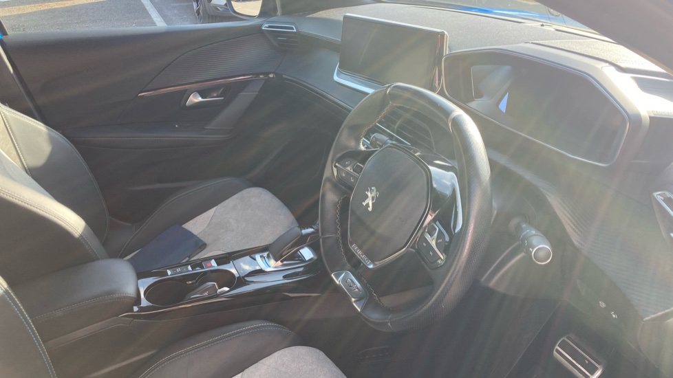 Peugeot 208 100kW GT Premium 50kWh 5dr Auto Electric Hatchback - Image 11