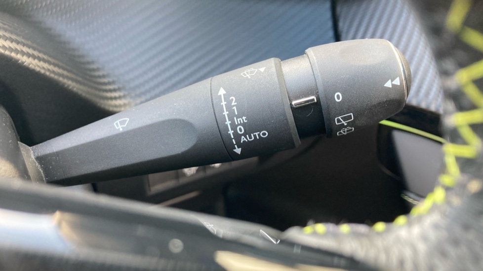 Peugeot 208 100kW GT Premium 50kWh 5dr Auto Electric Hatchback - Image 25