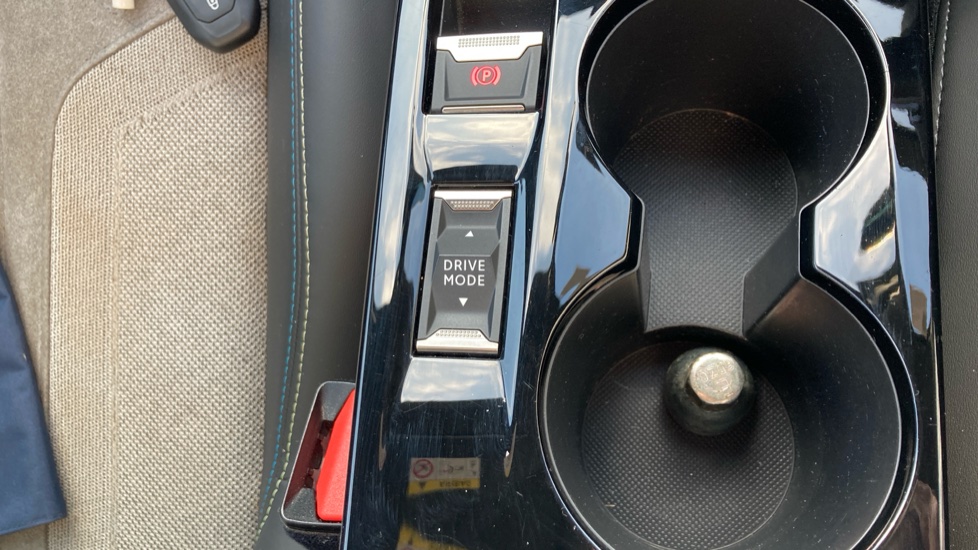 Peugeot 208 100kW GT Premium 50kWh 5dr Auto Electric Hatchback - Image 30