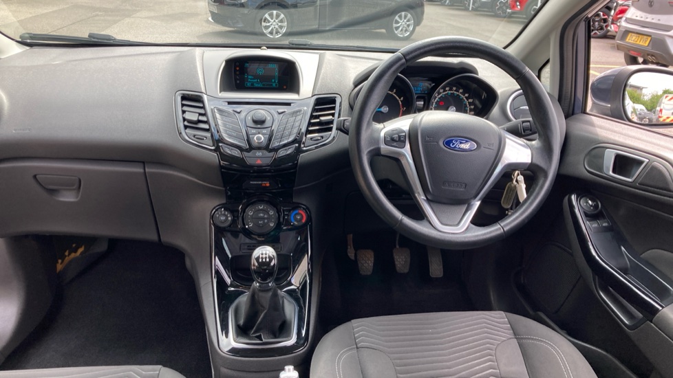 Ford Fiesta 1.25 82 Zetec 3dr Petrol Hatchback - Image 10