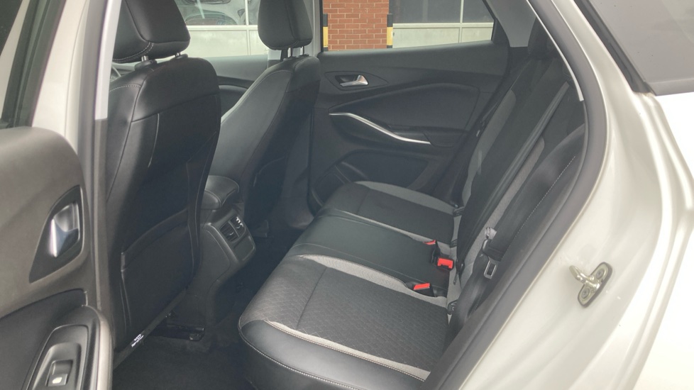 Vauxhall Grandland 1.2 Turbo GS Line 5dr Petrol Hatchback - Image 16
