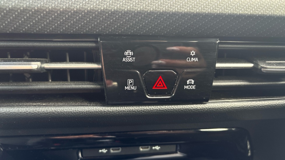 Volkswagen Golf 1.5 TSI 150 R-Line 5dr Petrol Hatchback - Image 34
