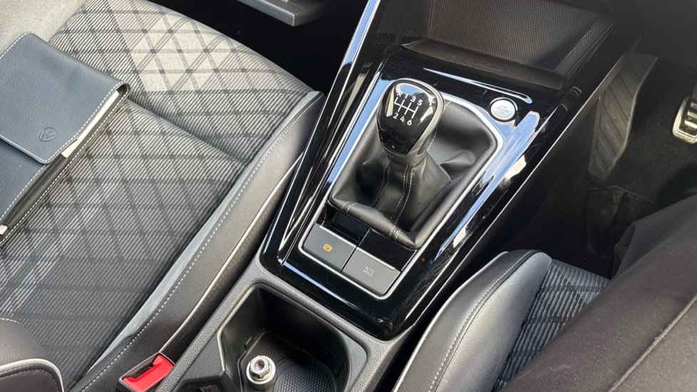 Volkswagen Golf 1.5 TSI 150 R-Line 5dr Petrol Hatchback - Image 37