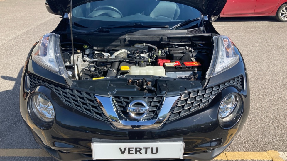 Nissan Juke 1.5 dCi N-Connecta 5dr Diesel Hatchback - Image 8
