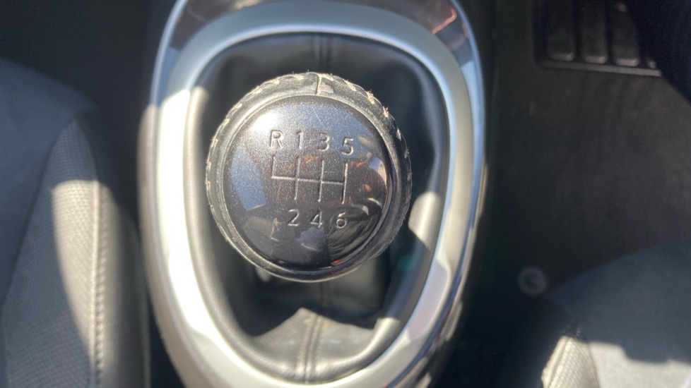 Nissan Juke 1.5 dCi N-Connecta 5dr Diesel Hatchback - Image 13