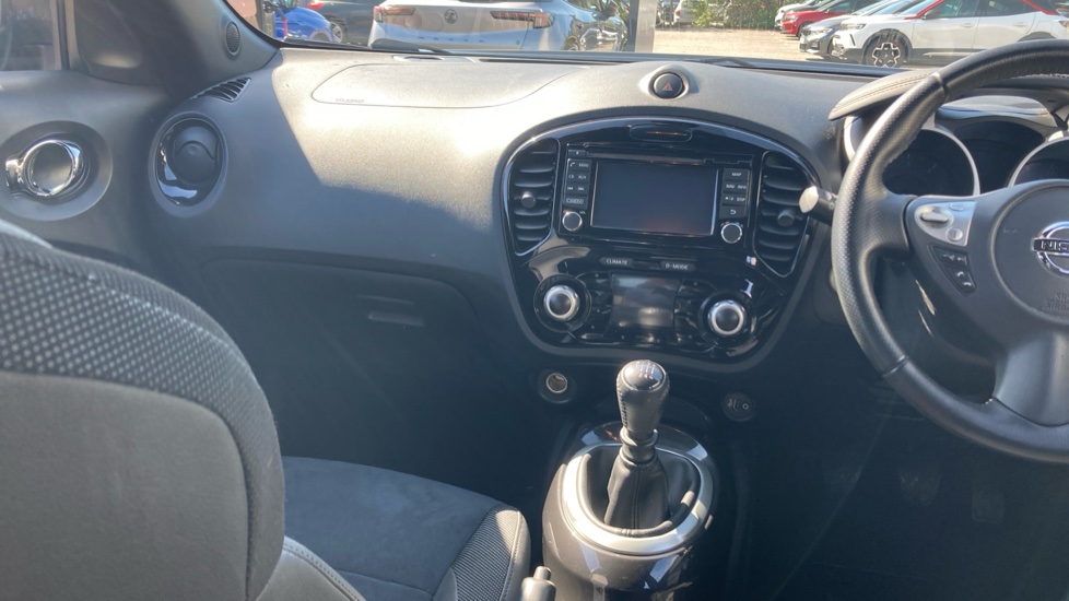 Nissan Juke 1.5 dCi N-Connecta 5dr Diesel Hatchback - Image 14