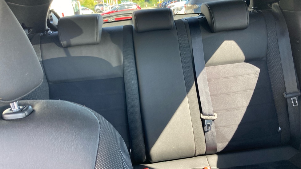 Nissan Juke 1.5 dCi N-Connecta 5dr Diesel Hatchback - Image 15