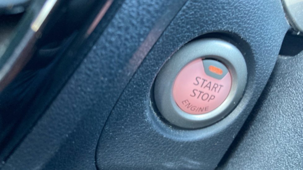 Nissan Juke 1.5 dCi N-Connecta 5dr Diesel Hatchback - Image 30