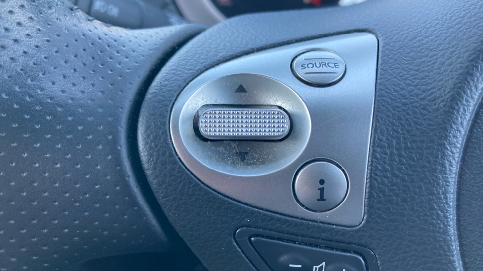 Nissan Juke 1.5 dCi N-Connecta 5dr Diesel Hatchback - Image 31