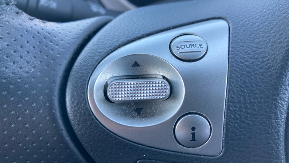 Nissan Juke 1.5 dCi N-Connecta 5dr Diesel Hatchback - Image 36