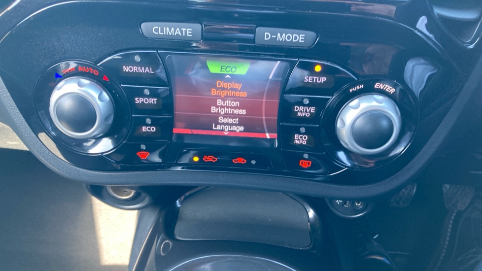 Nissan Juke 1.5 dCi N-Connecta 5dr Diesel Hatchback - Image 45
