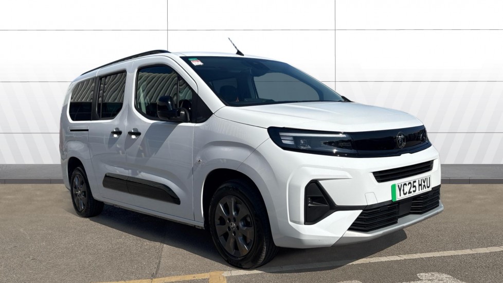Vauxhall Combo Life 100kW Ultimate XL 50kWh 5dr Auto Electric Estate - Image 1