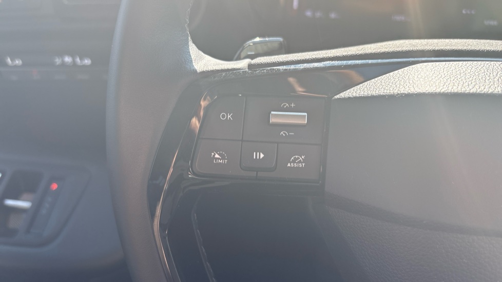 Vauxhall Combo Life 100kW Ultimate XL 50kWh 5dr Auto Electric Estate - Image 21