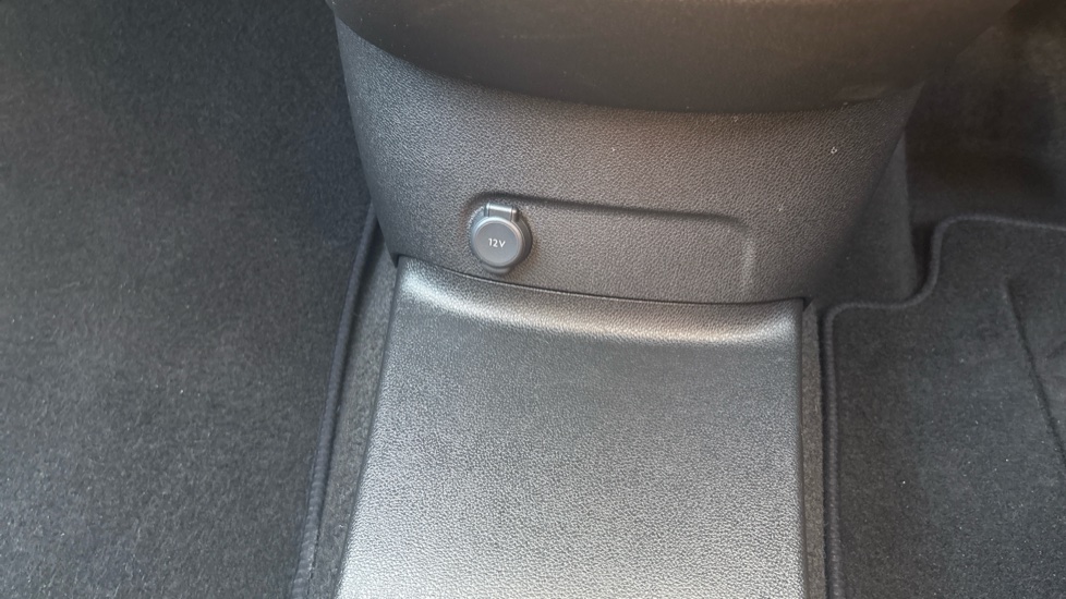 Vauxhall Combo Life 100kW Ultimate XL 50kWh 5dr Auto Electric Estate - Image 30