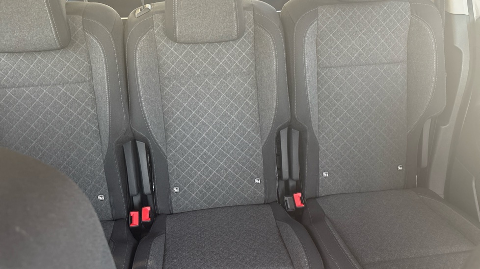 Vauxhall Combo Life 100kW Ultimate XL 50kWh 5dr Auto Electric Estate - Image 33