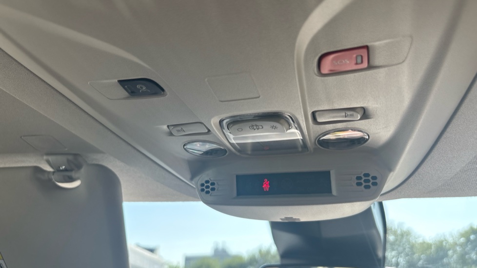 Vauxhall Combo Life 100kW Ultimate XL 50kWh 5dr Auto Electric Estate - Image 36