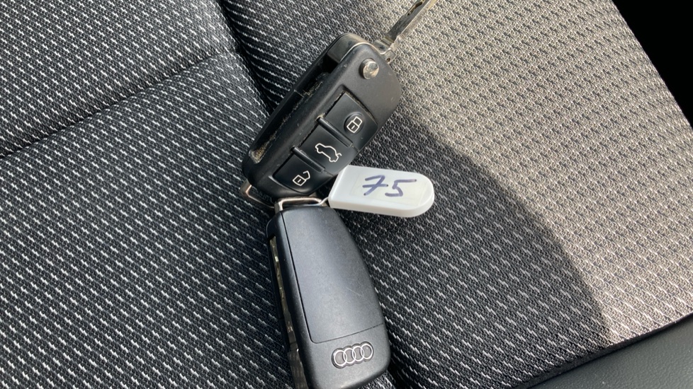 Audi Q3 35 TFSI S Line 5dr S Tronic Petrol Estate - Image 20