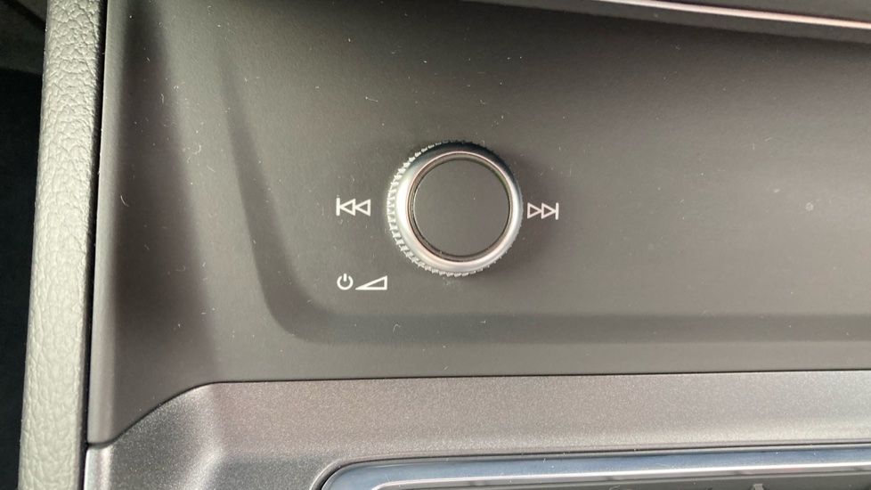 Audi Q3 35 TFSI S Line 5dr S Tronic Petrol Estate - Image 33