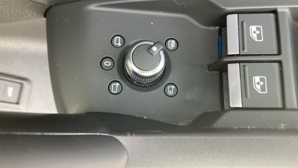 Audi Q3 35 TFSI S Line 5dr S Tronic Petrol Estate - Image 54
