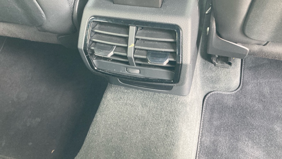 Audi Q3 35 TFSI S Line 5dr S Tronic Petrol Estate - Image 63